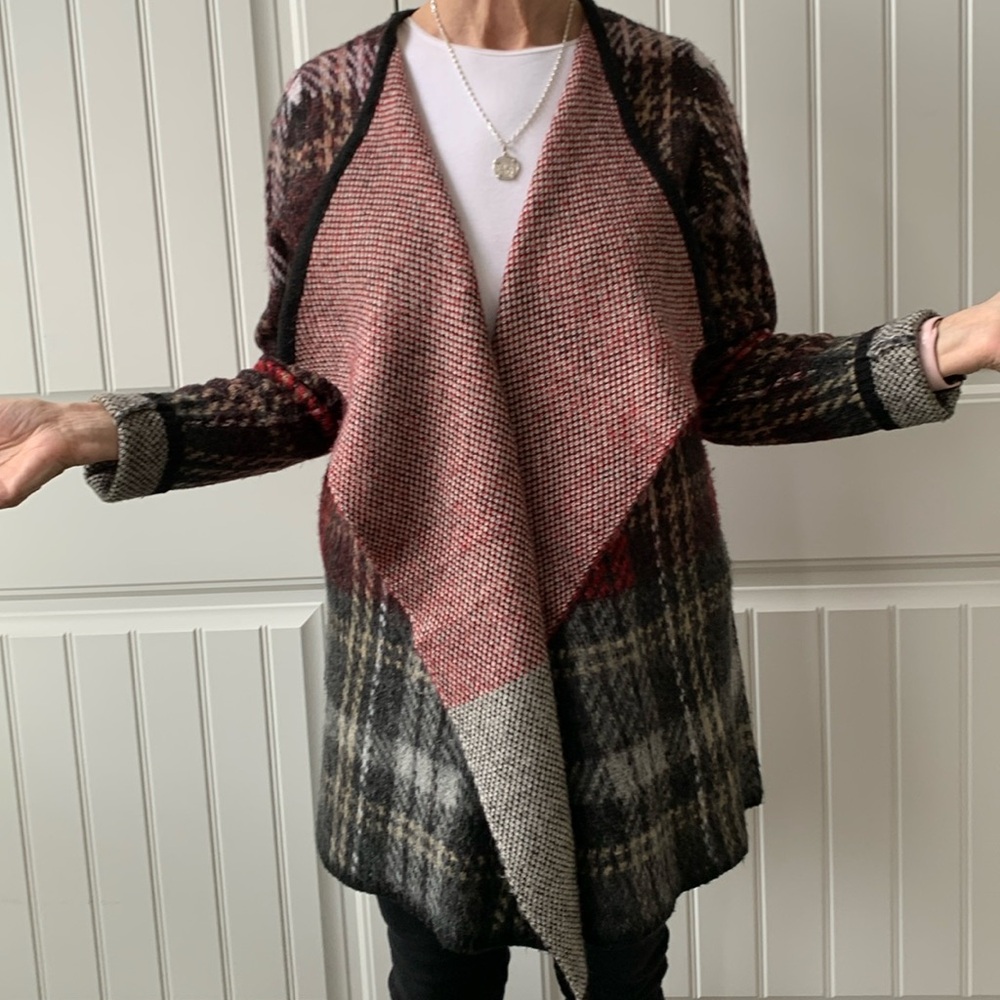 Women’s open sweater with drape front. Size L